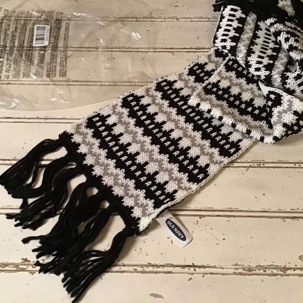 Old Navy Women's Fringed Sweater-Knit Scarf Gray